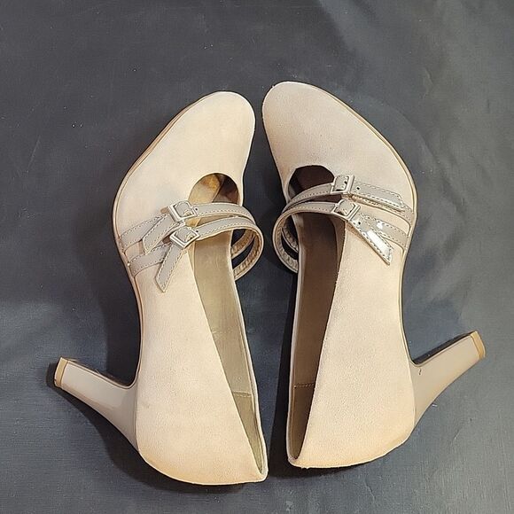 GIANI BERNINI MEMORY FOAM SUEDE ROUND TOE MARY JANE PUMP SHOES - Picture 10 of 16